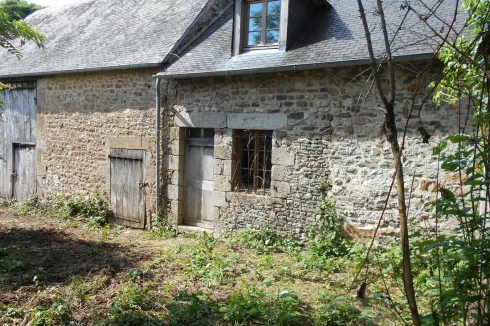 Exclusive Rare Opportunity – 2 Traditional Stone Longères Requiring Complete Renovation. no Near Neighbours. Total Pl…